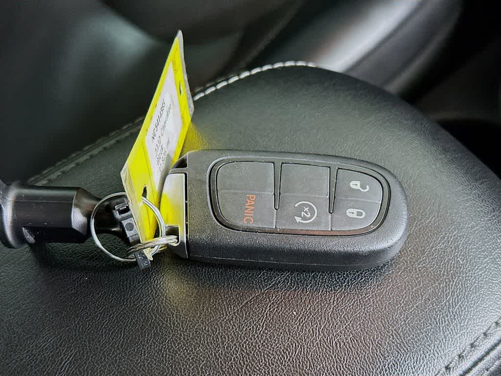 Thumbnail: 2022 Jeep Cherokee - 22