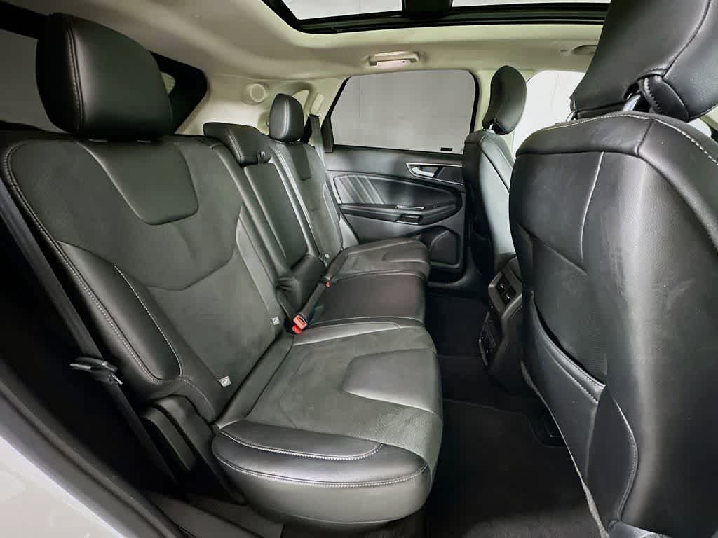 Thumbnail: 2016 Ford Edge - 33