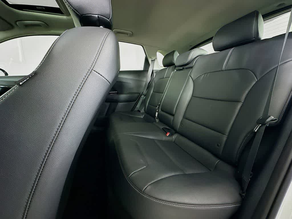 Thumbnail: 2022 Kia Niro - 35