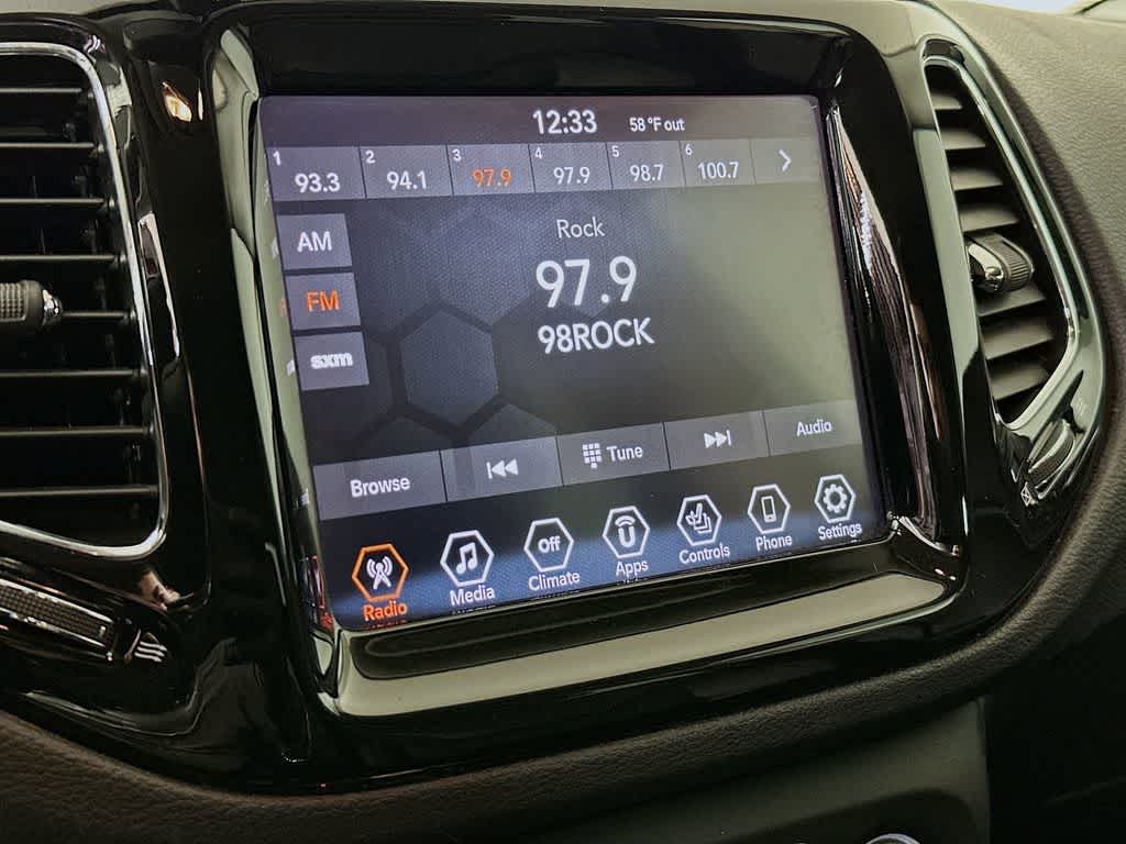 Thumbnail: 2020 Jeep Compass - 17