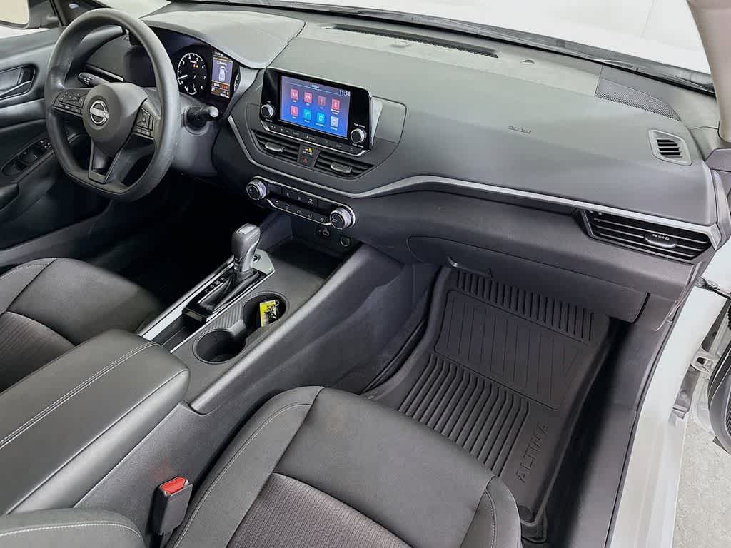 Thumbnail: 2024 Nissan Altima - 30