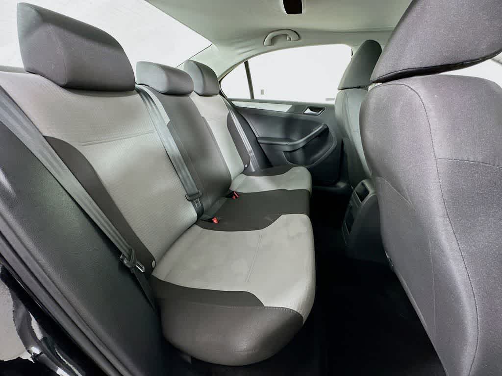 Thumbnail: 2018 Volkswagen Jetta - 30