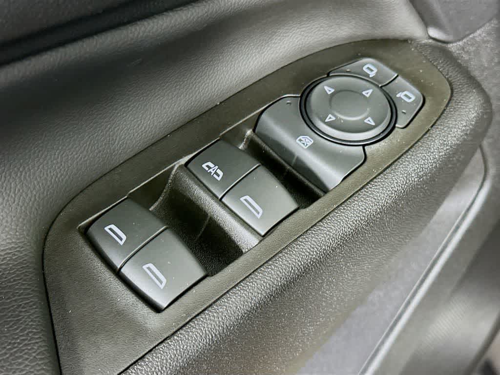 Thumbnail: 2022 Chevrolet Equinox - 29