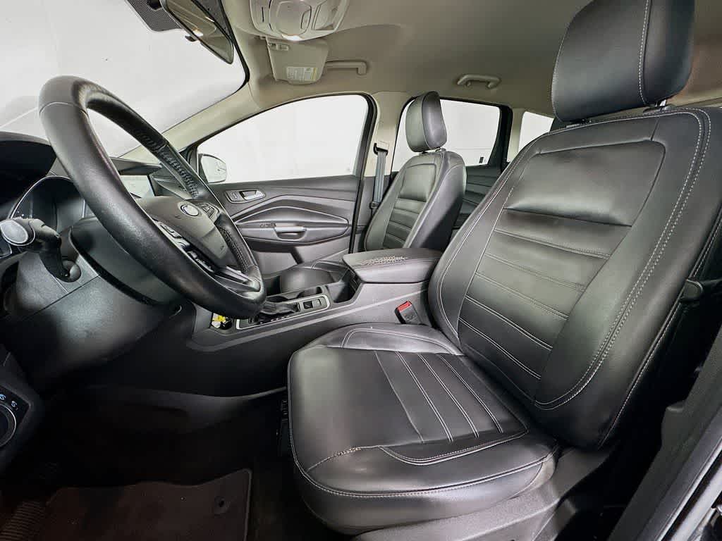 Thumbnail: 2019 Ford Escape - 12