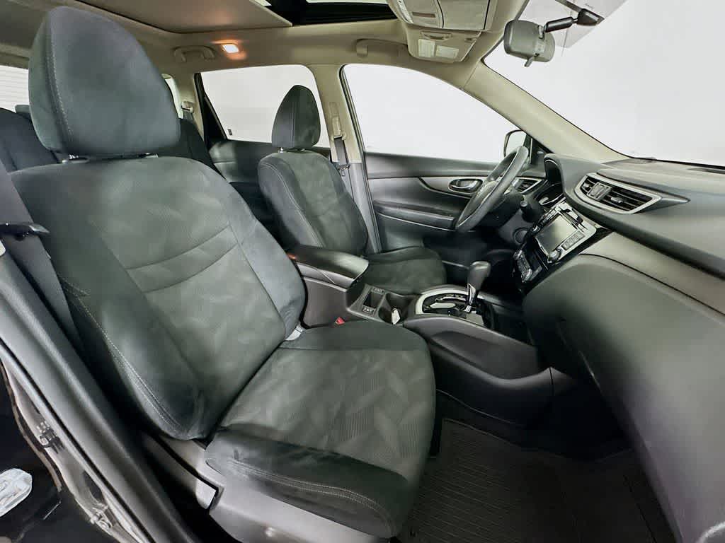 Thumbnail: 2016 Nissan Rogue - 15