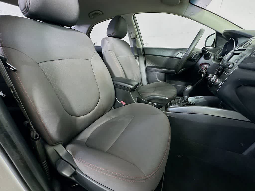 Thumbnail: 2012 Kia Forte - 14