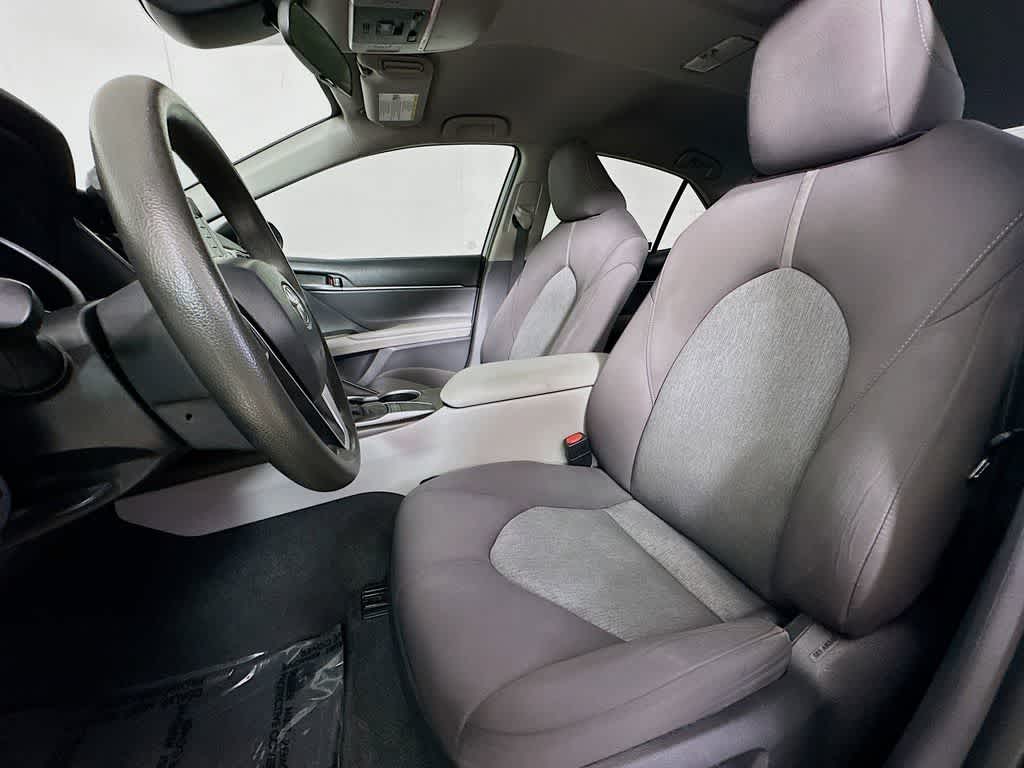 Thumbnail: 2022 Toyota Camry - 12