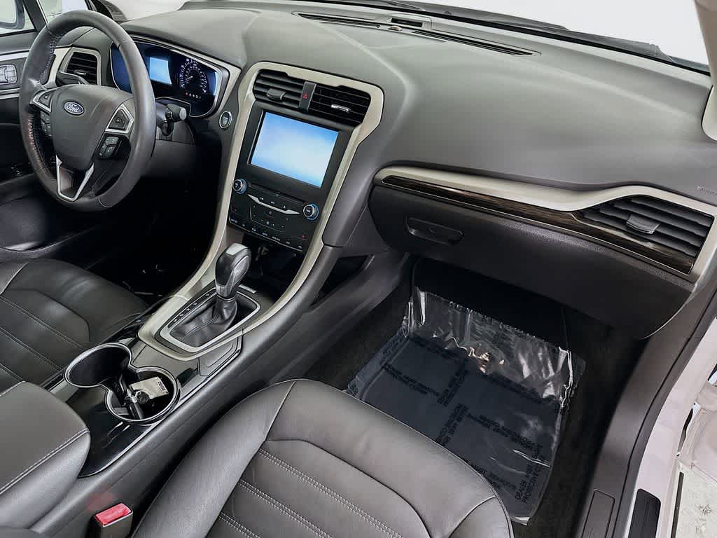 Thumbnail: 2015 Ford Fusion - 32