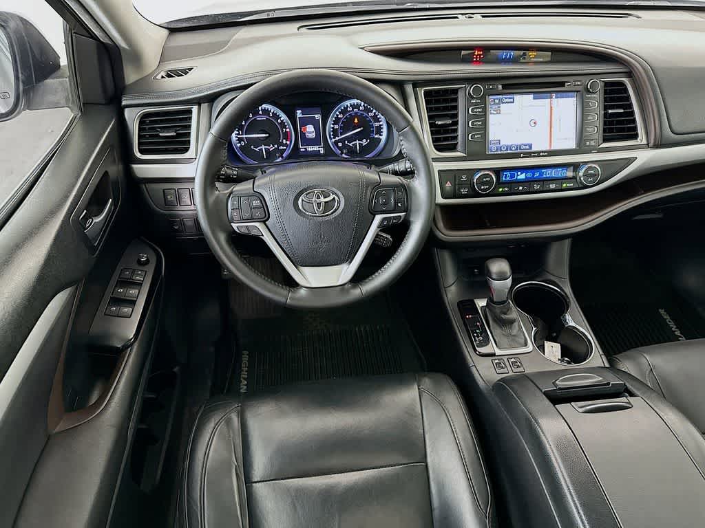 Thumbnail: 2017 Toyota Highlander - 10