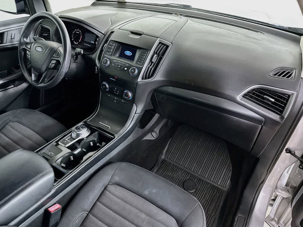Thumbnail: 2019 Ford Edge - 32