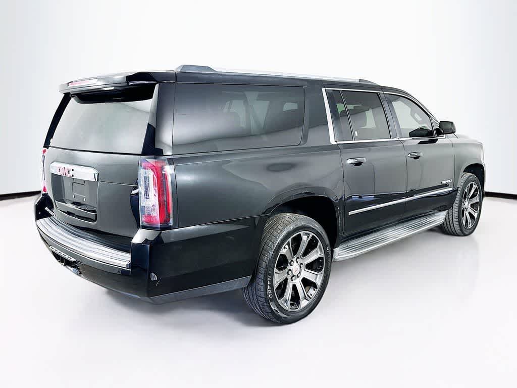 Thumbnail: 2016 GMC Yukon XL - 25