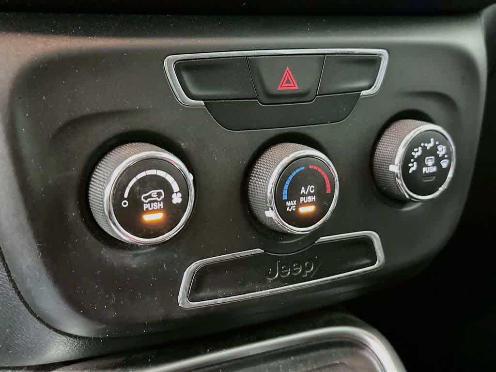 Thumbnail: 2018 Jeep Compass - 17