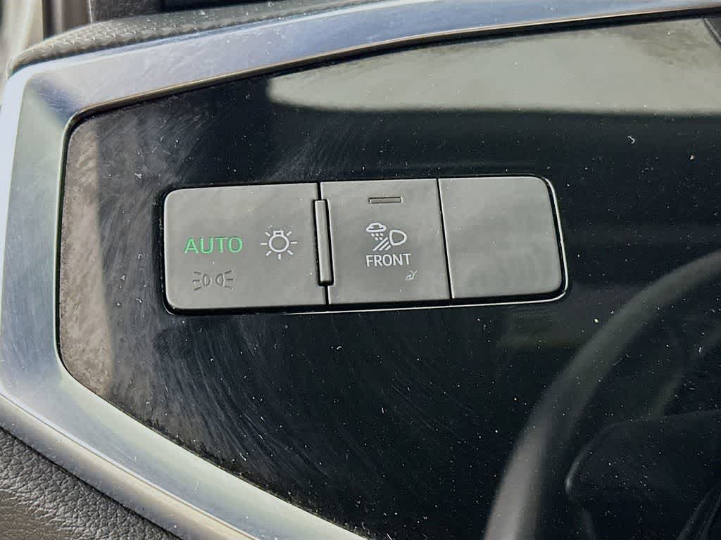 Thumbnail: 2020 Audi Q3 - 27