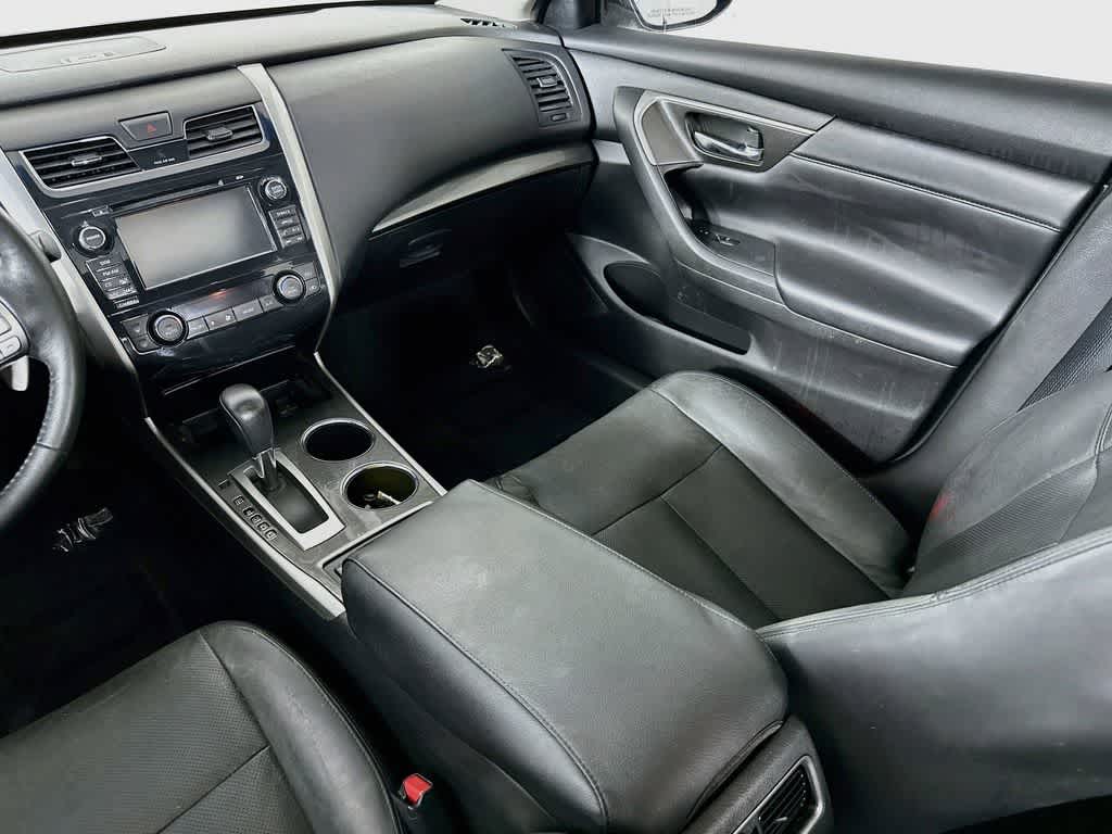 Thumbnail: 2014 Nissan Altima - 10