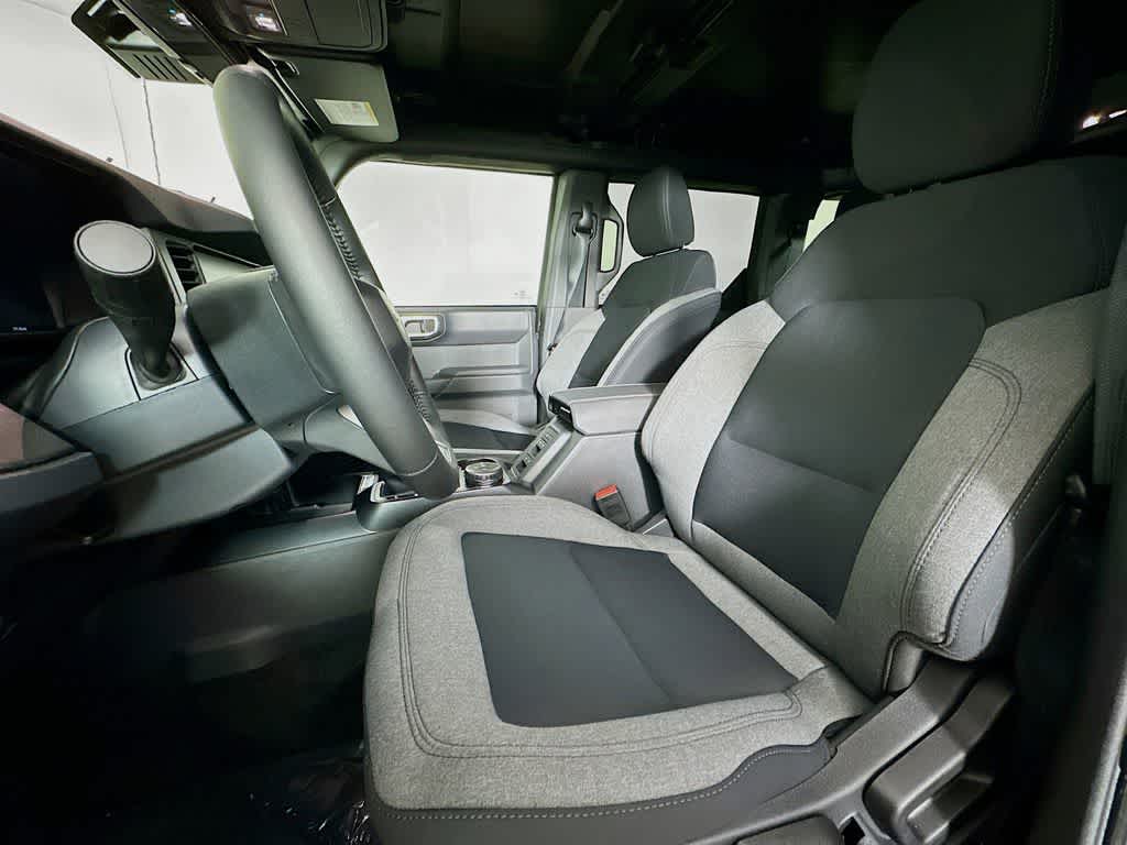 Thumbnail: 2025 Ford Bronco - 32