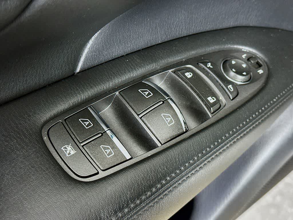 Thumbnail: 2014 INFINITI Q70 - 29