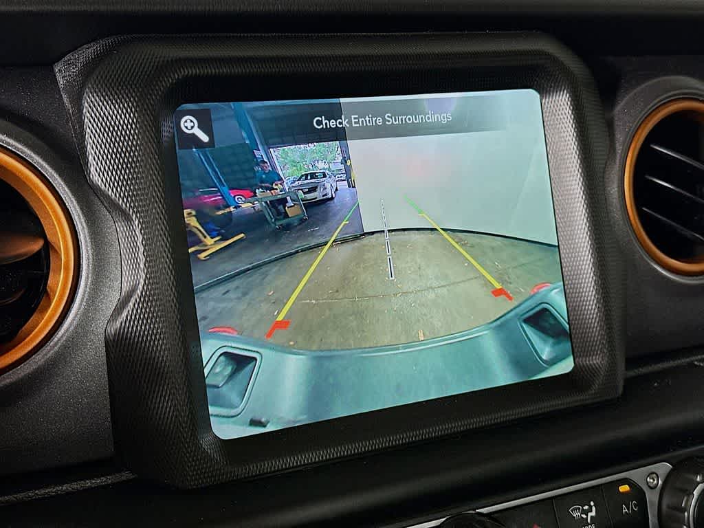 Thumbnail: 2021 Jeep Gladiator - 29