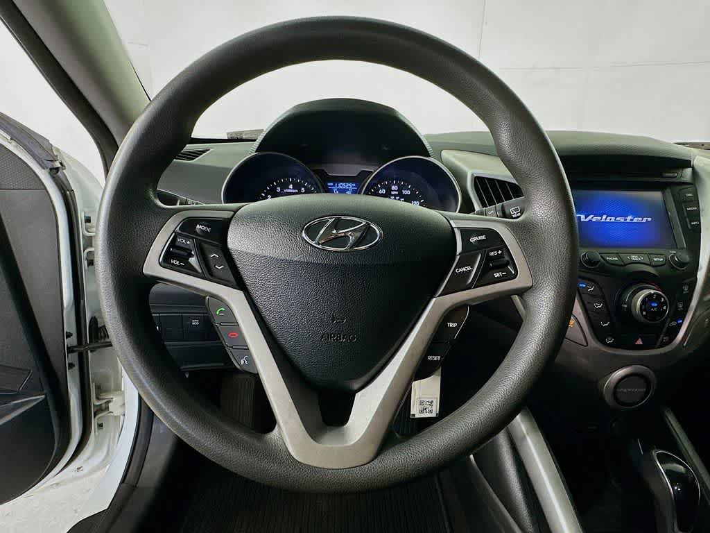 Thumbnail: 2015 Hyundai Veloster - 15
