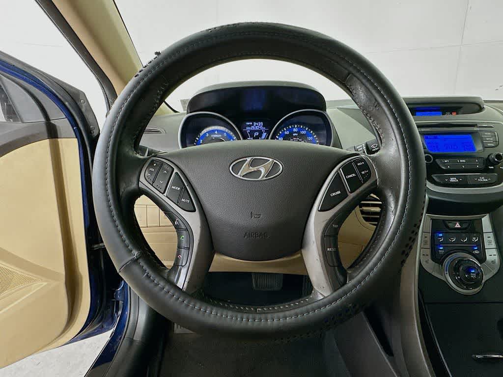 Thumbnail: 2013 Hyundai Elantra - 15