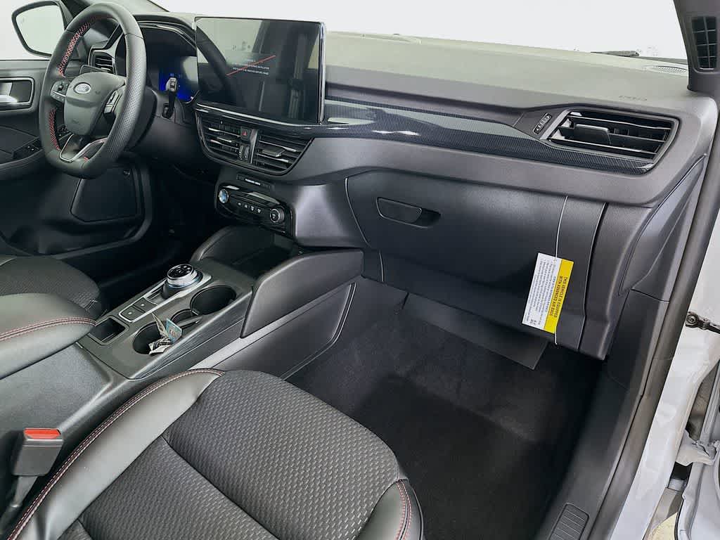 2025 Ford Escape ST-Line Select 34