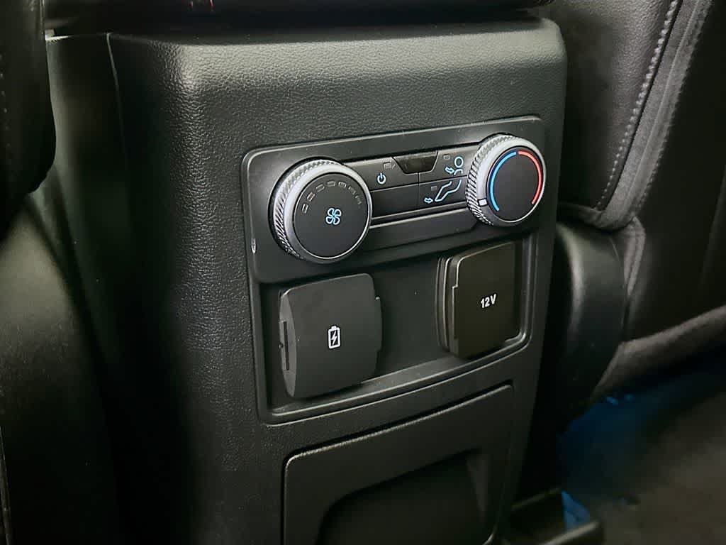 2022 Ford Explorer ST-Line 13