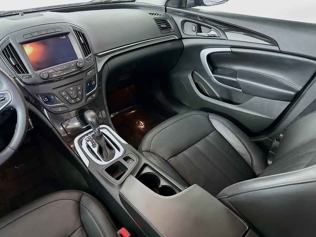 Thumbnail: 2017 Buick Regal - 11
