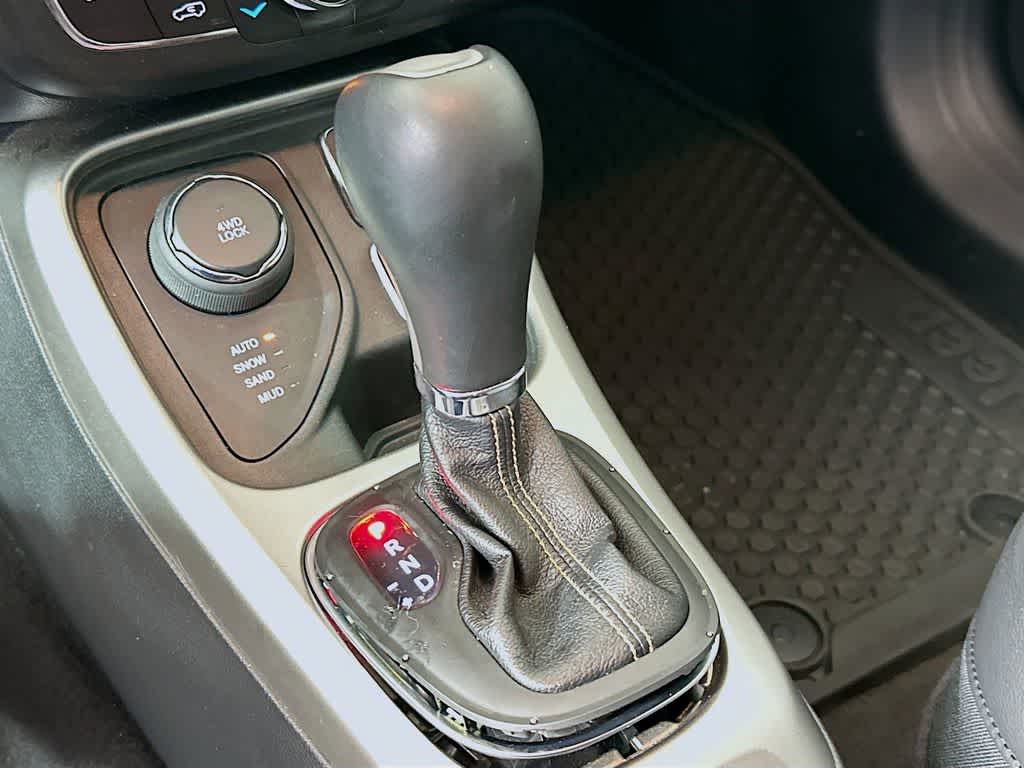 Thumbnail: 2018 Jeep Compass - 19