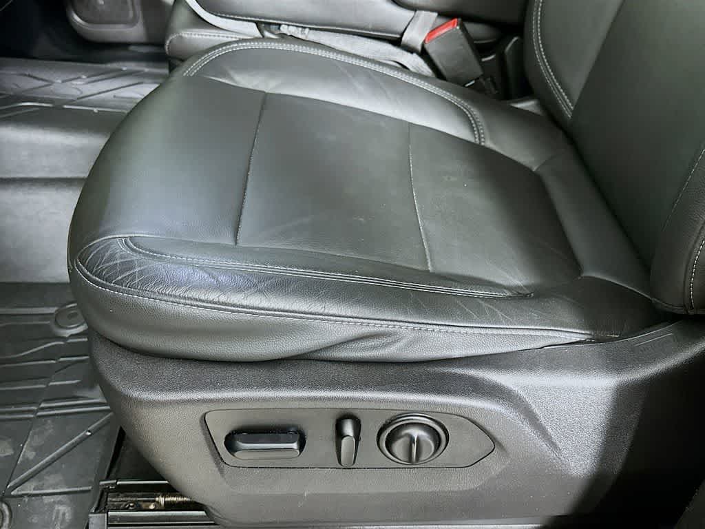 Thumbnail: 2020 Chevrolet Silverado 1500 - 29