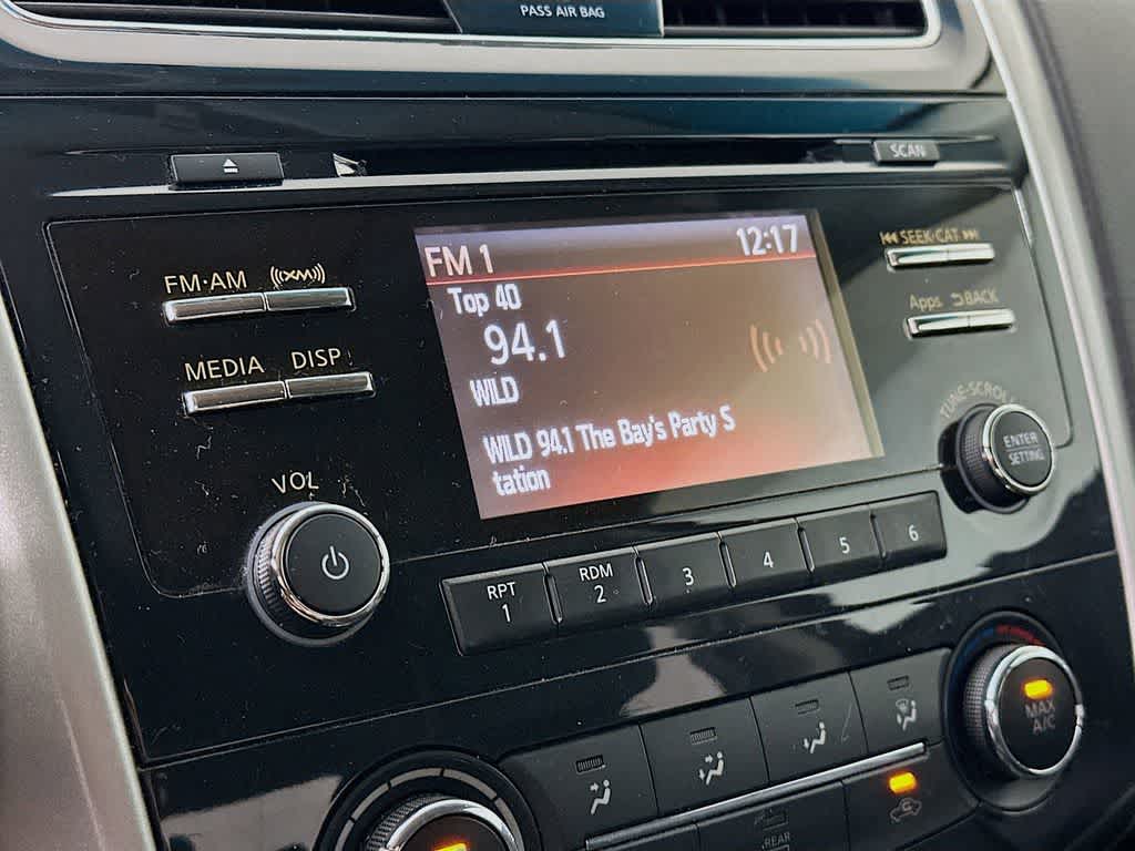 Thumbnail: 2015 Nissan Altima - 16