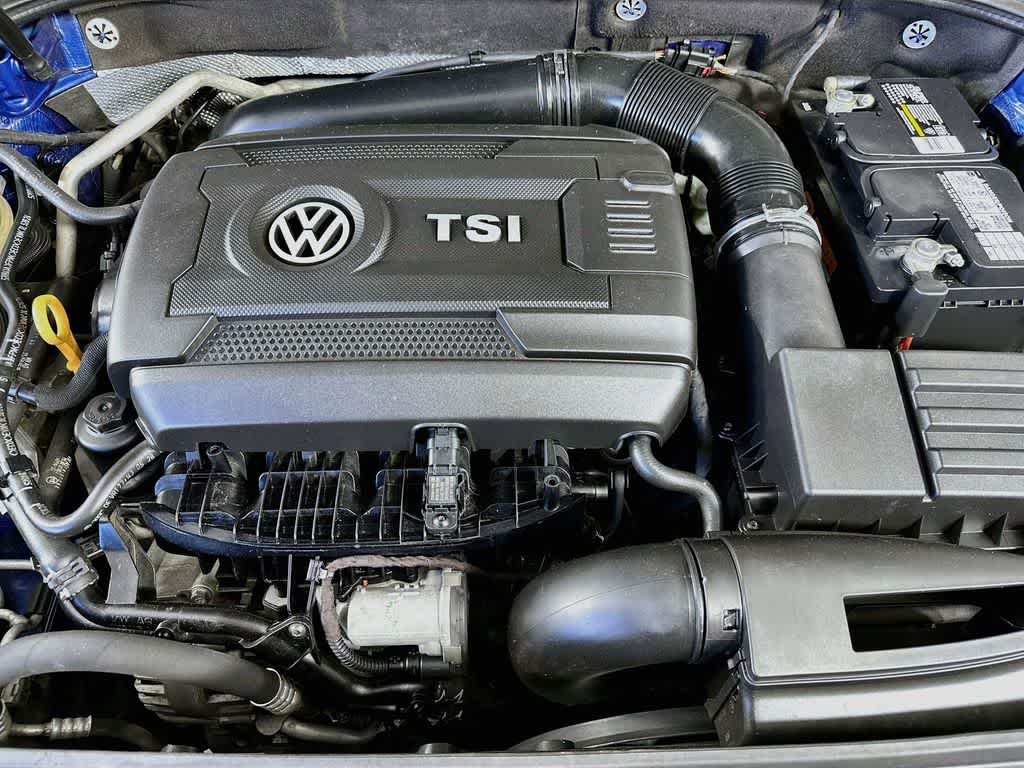 Thumbnail: 2016 Volkswagen Passat - 9