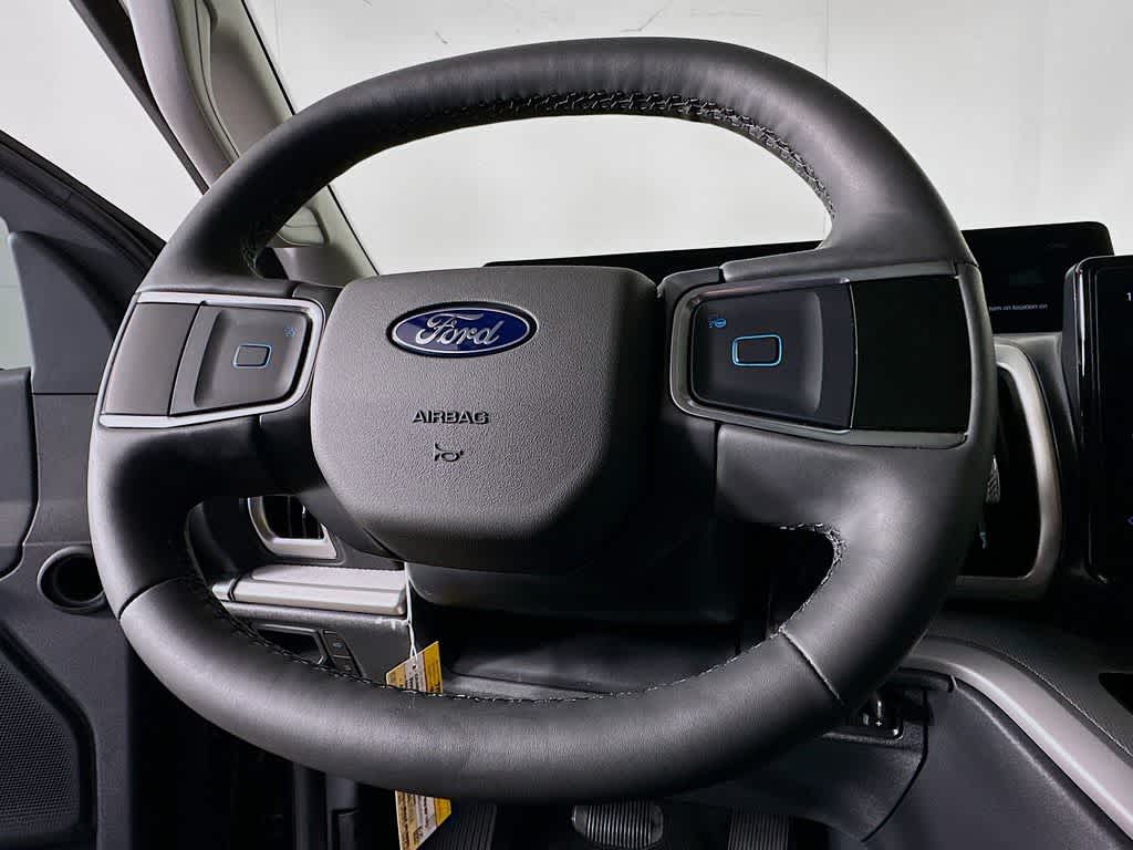 Thumbnail: 2025 Ford Expedition - 16