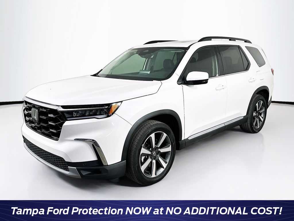 2025 Honda Pilot Touring Hero Image