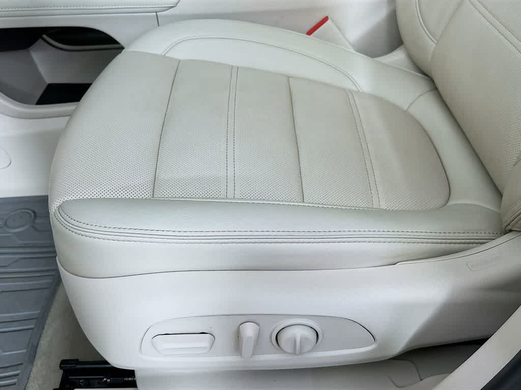 2022 GMC Acadia Denali 30