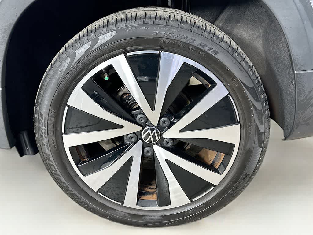 Thumbnail: 2022 Volkswagen Taos - 8