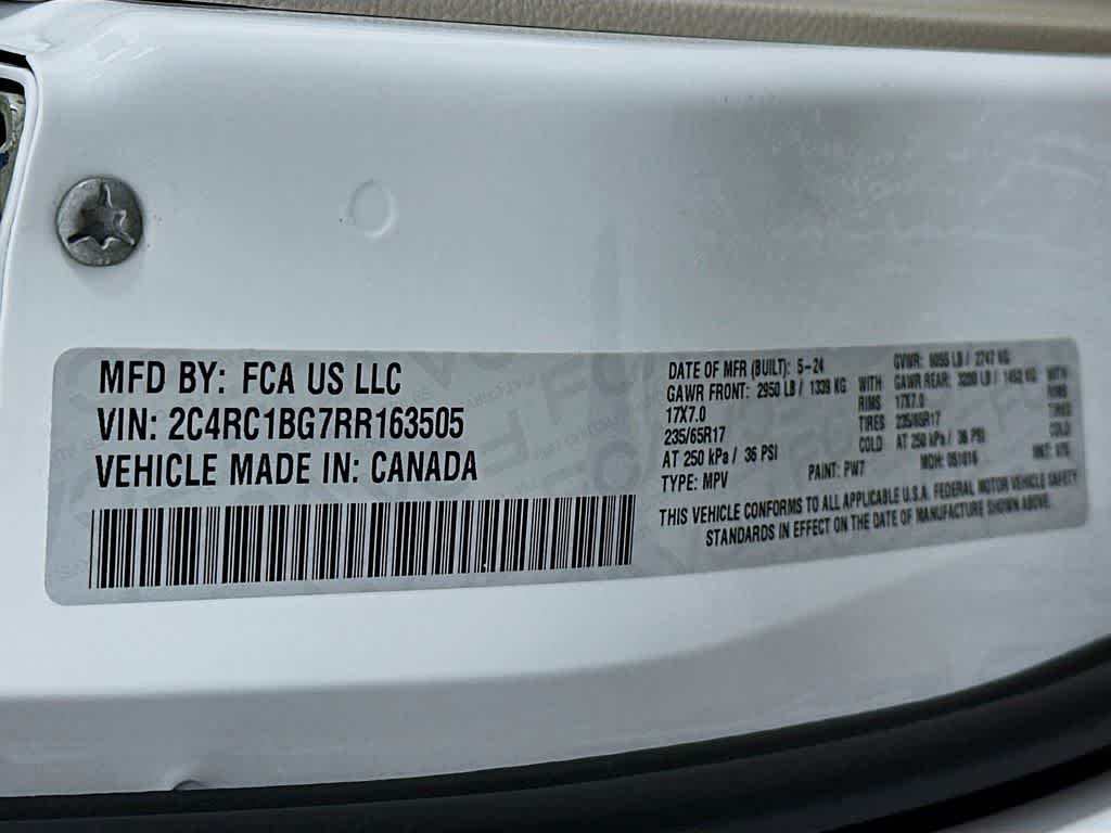 Thumbnail: 2024 Chrysler Pacifica - 23