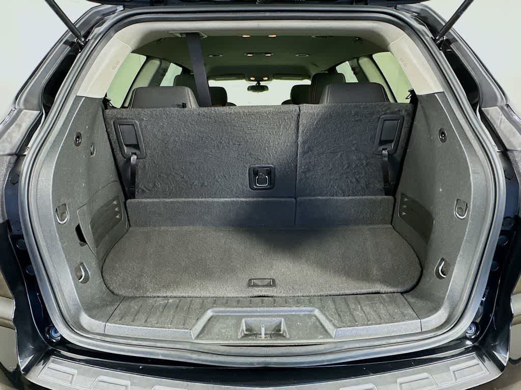 Thumbnail: 2017 Chevrolet Traverse - 21