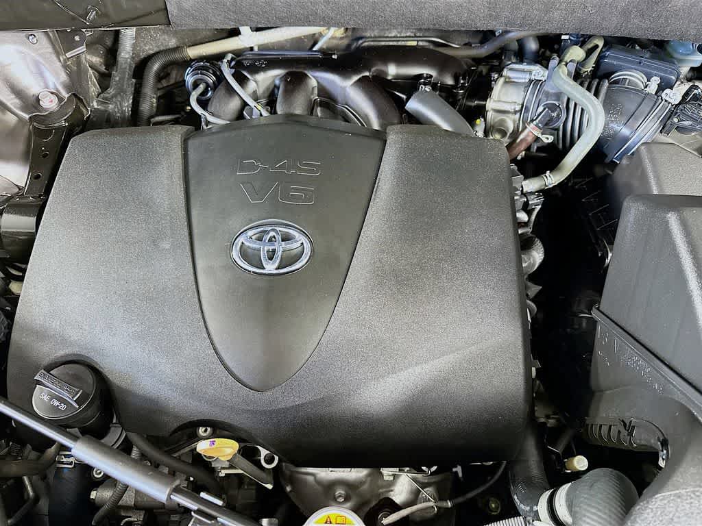 Thumbnail: 2019 Toyota Highlander - 9