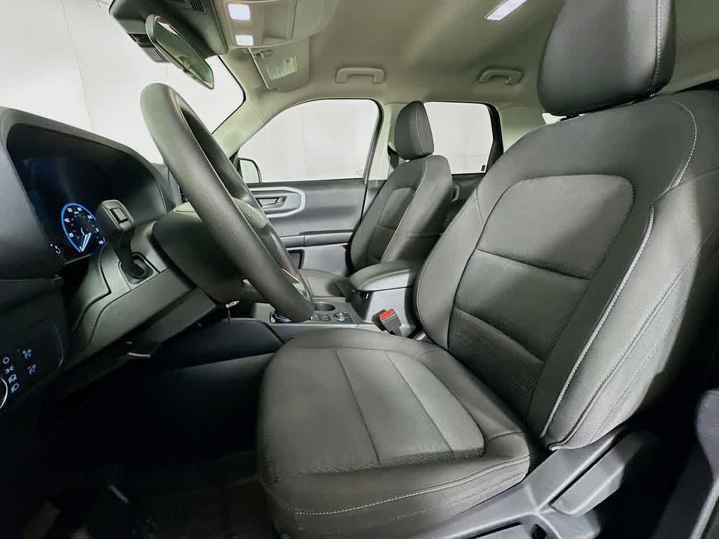 Thumbnail: 2022 Ford Bronco Sport - 12