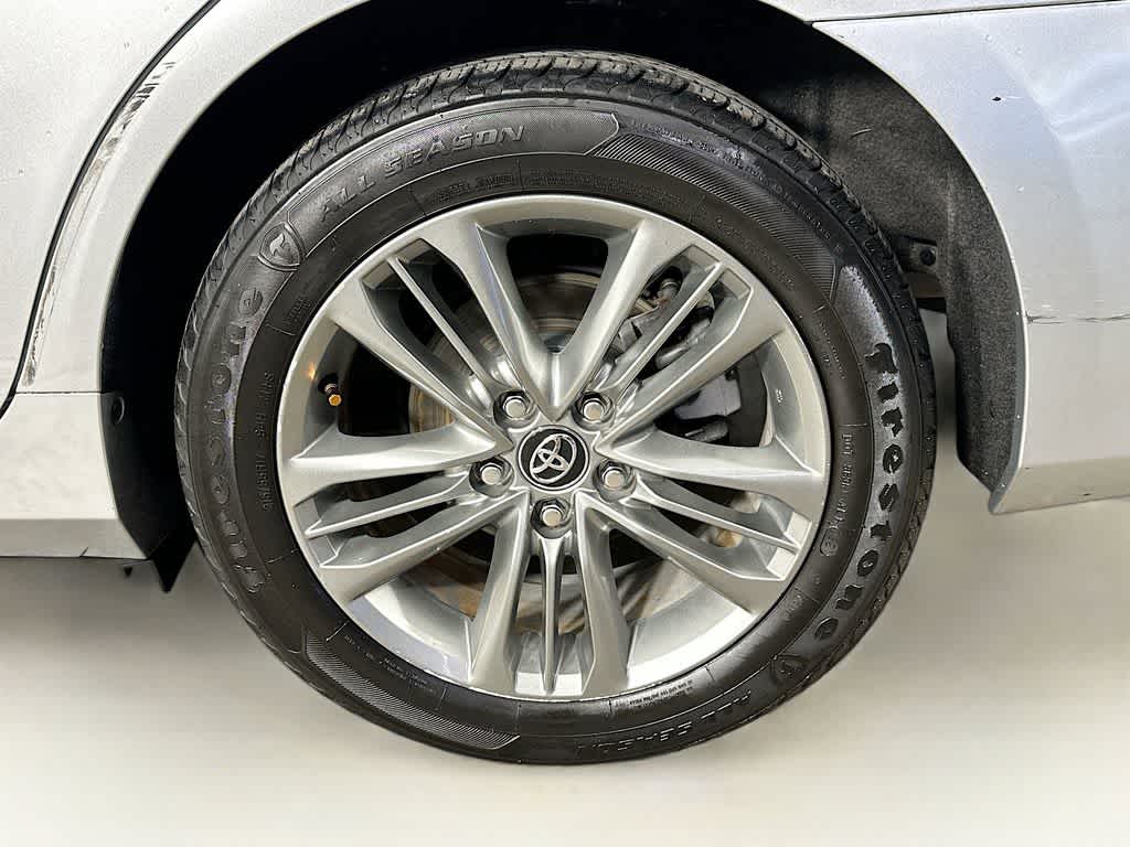 Thumbnail: 2017 Toyota Camry - 8