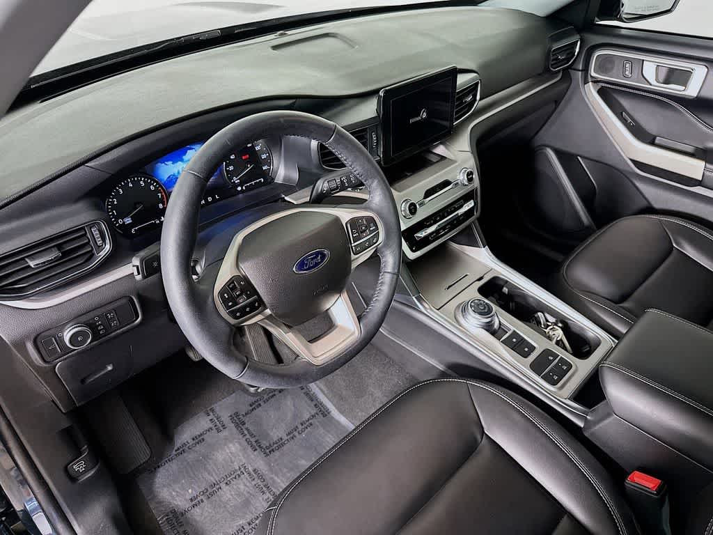 Thumbnail: 2022 Ford Explorer - 2