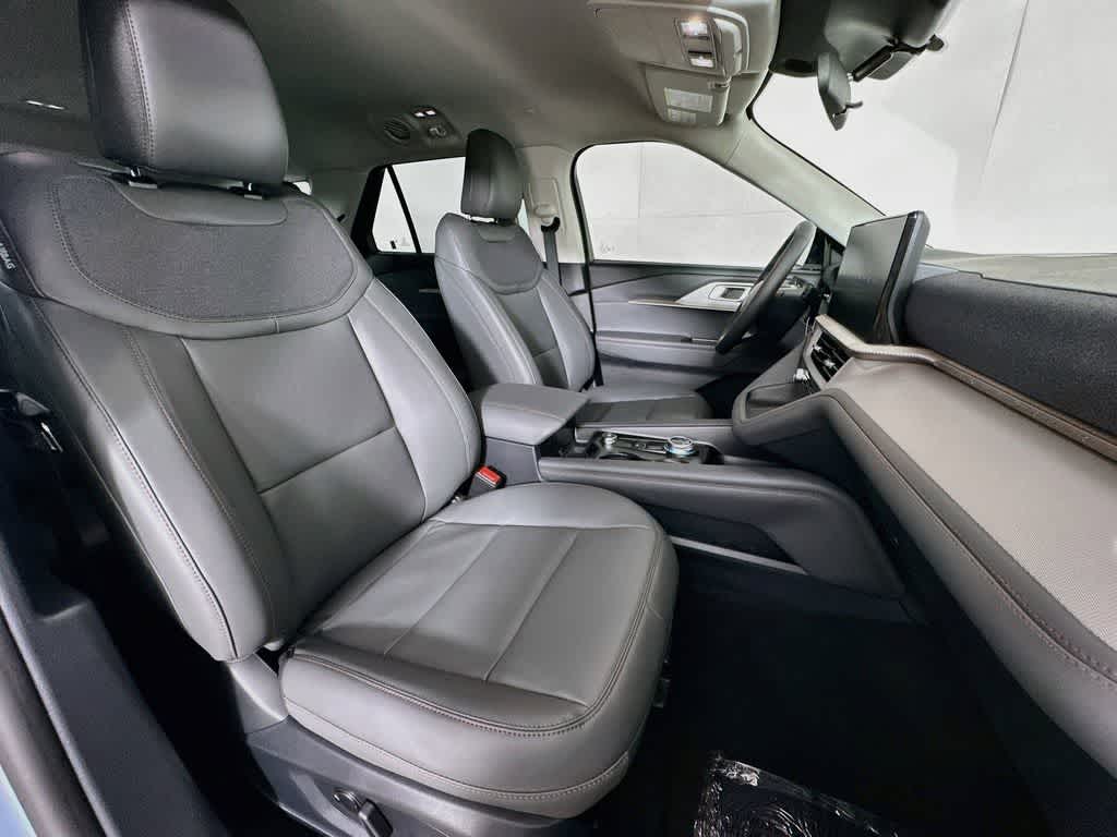 Thumbnail: 2026 Ford Explorer - 14