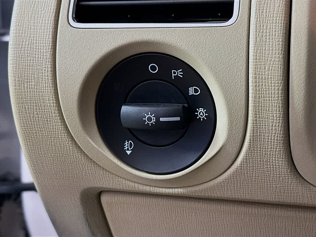 Thumbnail: 2018 Ford Flex - 27