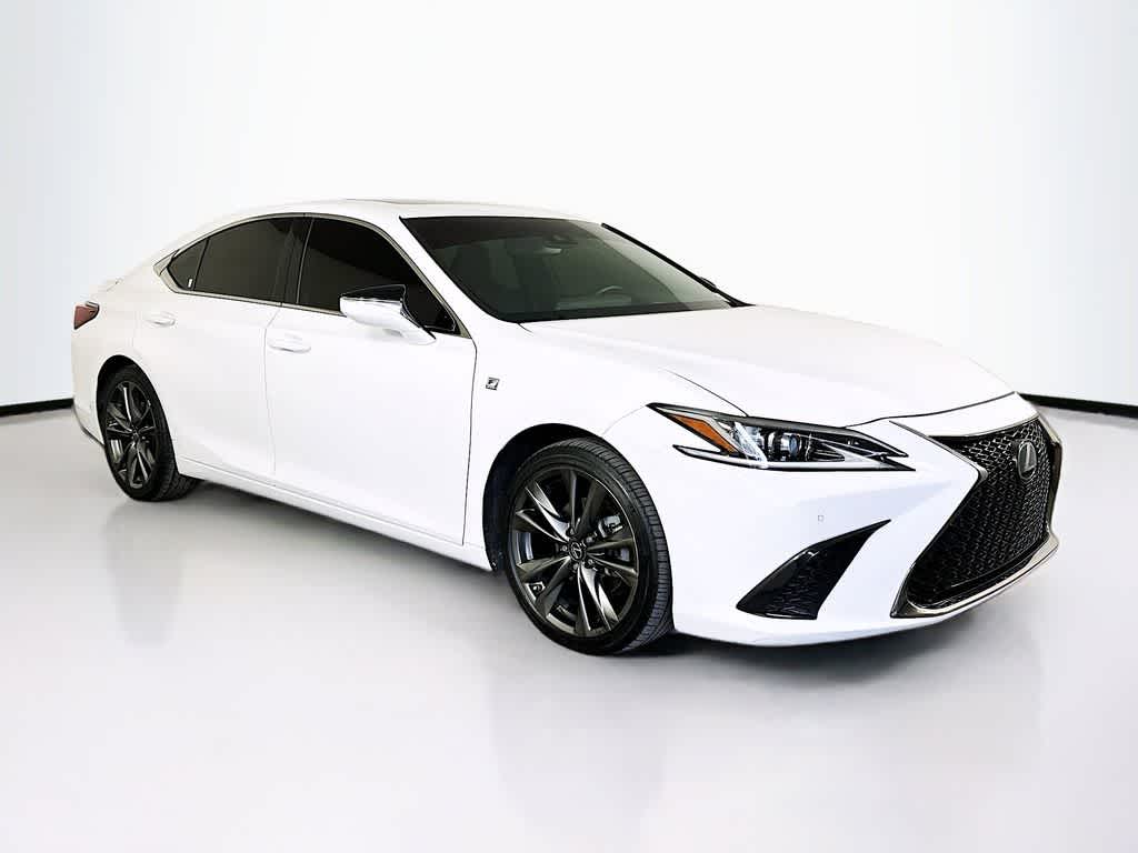 Thumbnail: 2020 Lexus ES - 24