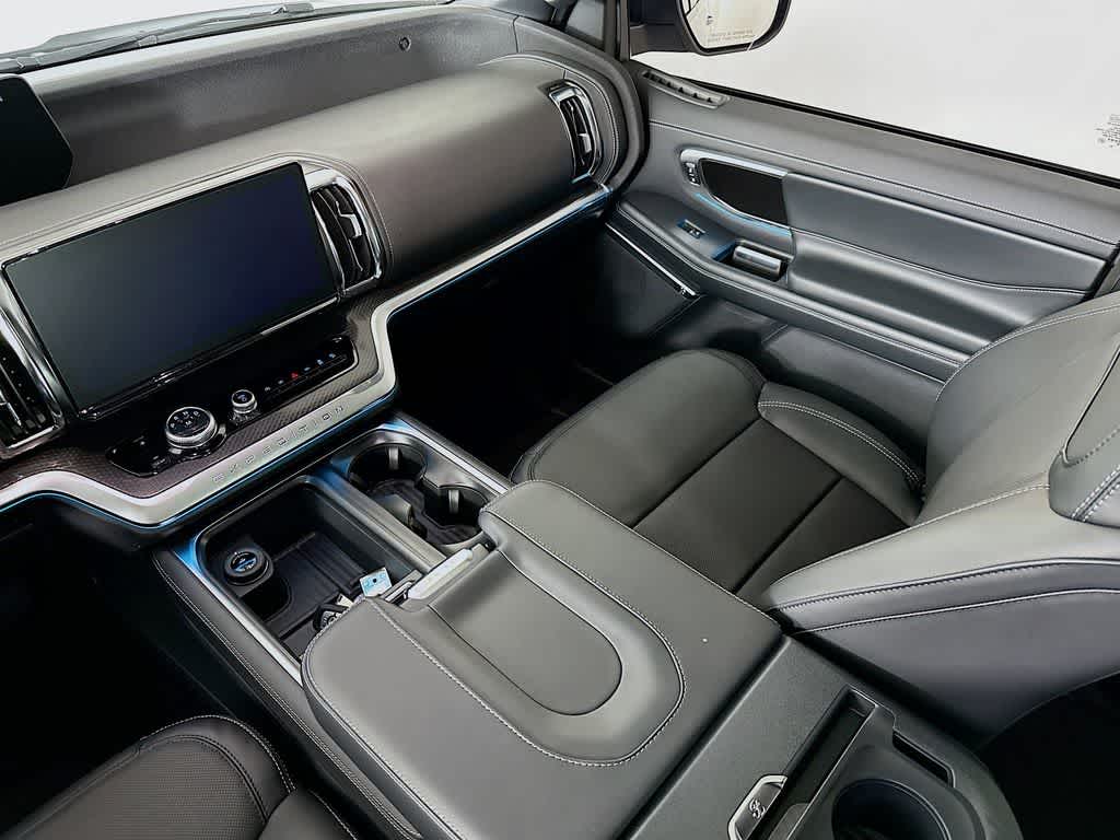 Thumbnail: 2026 Ford Expedition - 11