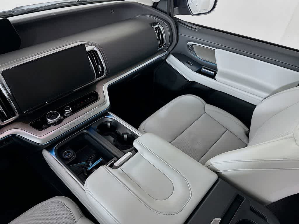 Thumbnail: 2026 Ford Expedition - 11