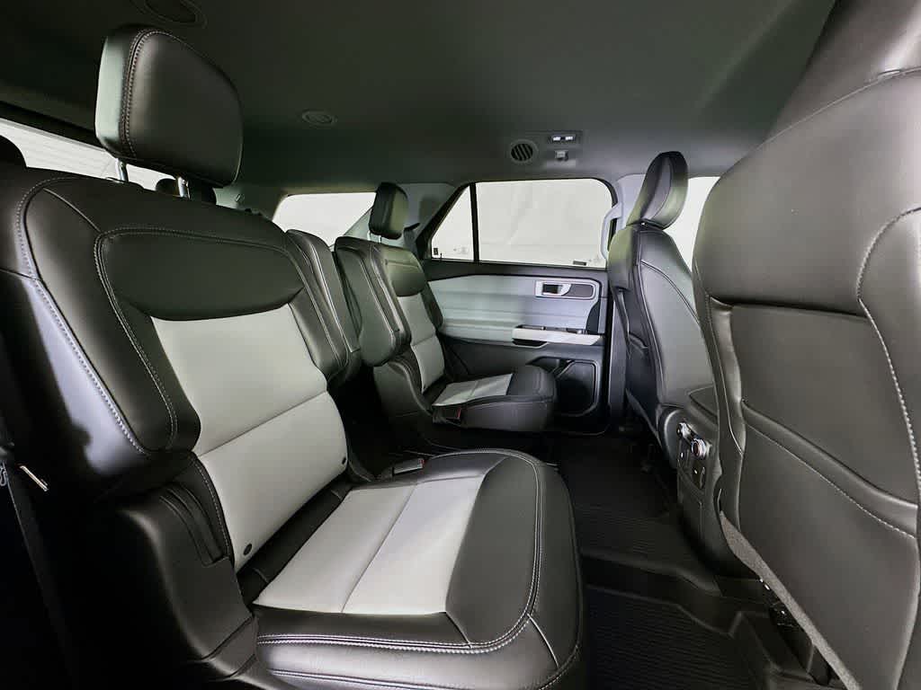 Thumbnail: 2022 Ford Explorer - 33