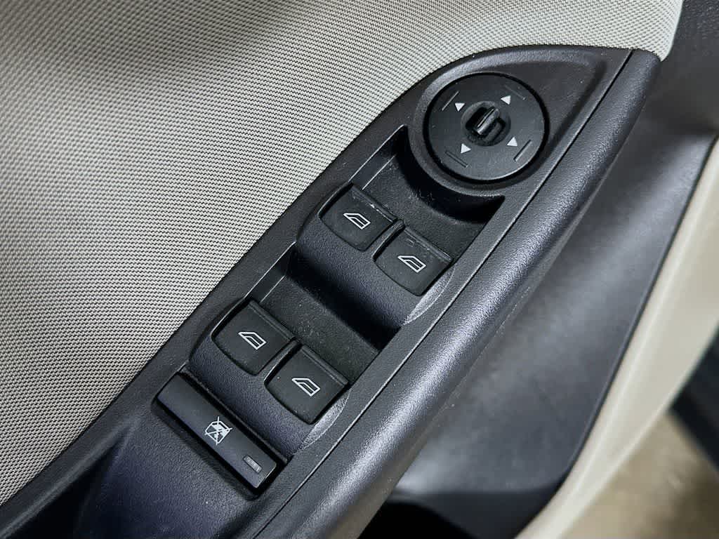 Thumbnail: 2016 Ford Focus - 31