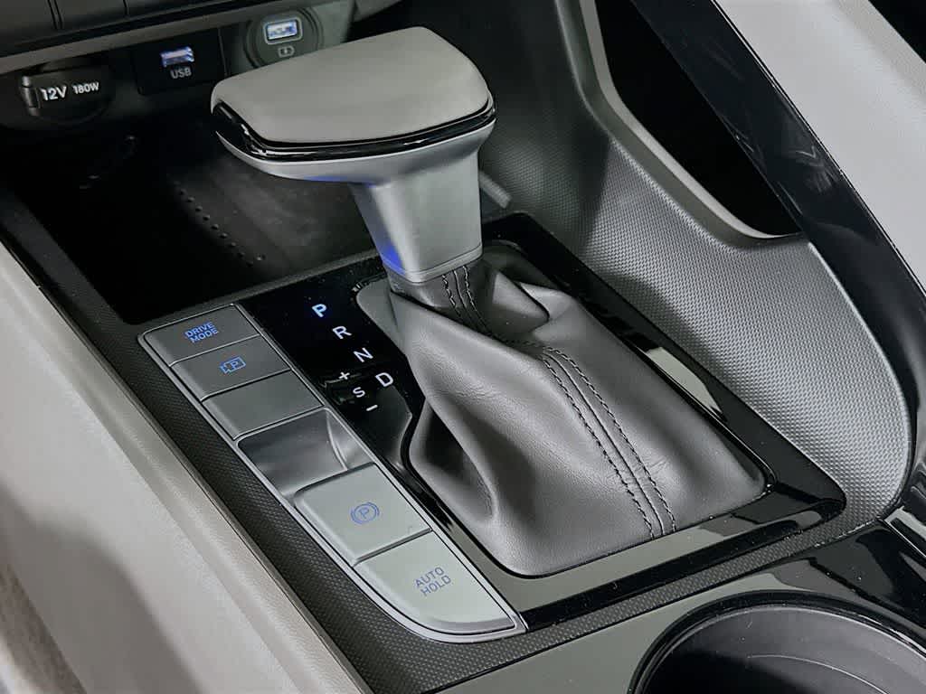 Thumbnail: 2023 Hyundai Elantra - 18