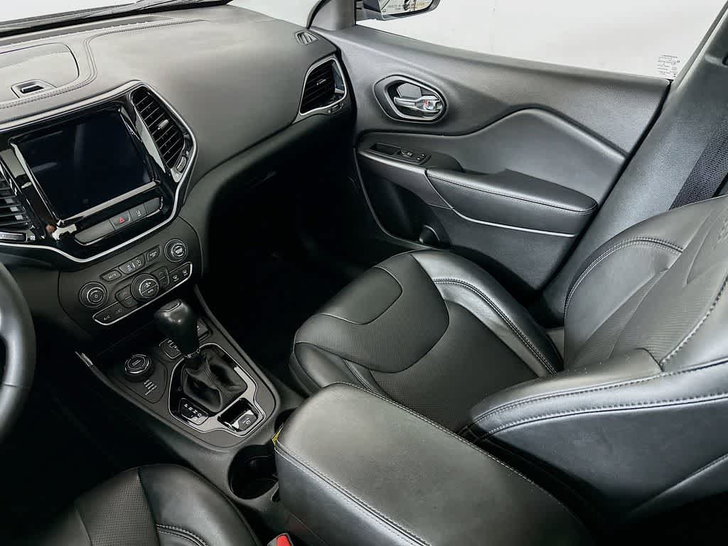 Thumbnail: 2022 Jeep Cherokee - 11