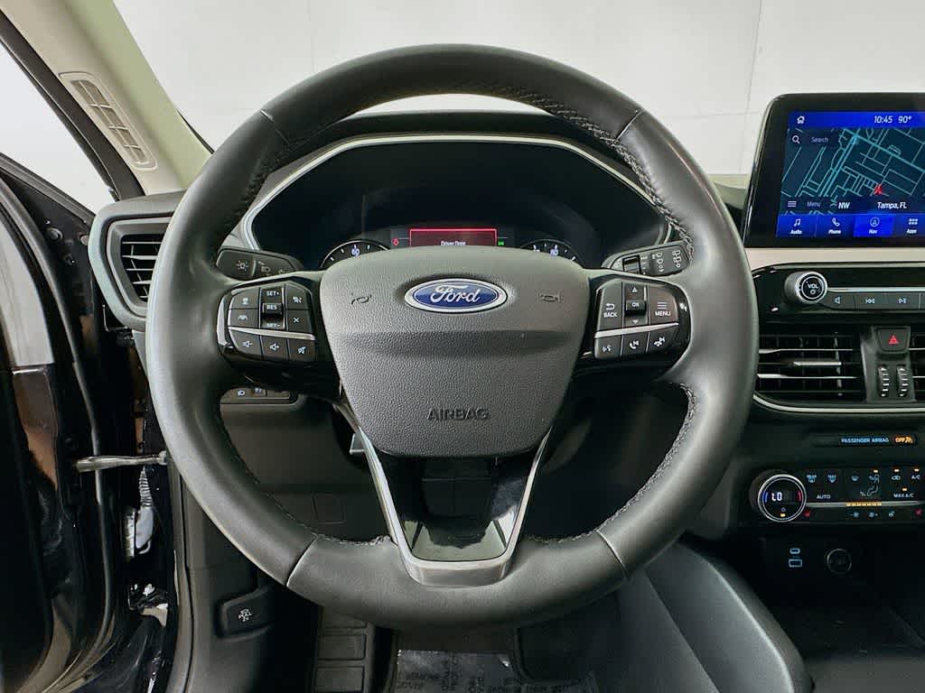 Thumbnail: 2021 Ford Escape - 15